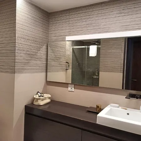 Bdc - Gatteschi Exclusive 3-bdr Apartment Rome